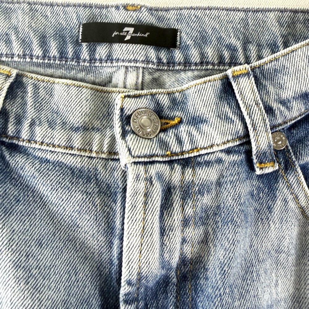 7 For All Mankind Logan Stovepipe high-rise, straight-leg jeans crystal Size 30 - Picture 5 of 11